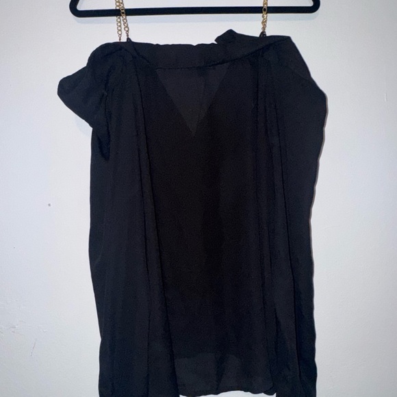 Elegant off the shoulder Black Blouse with gold chain straps - Picture 3 of 3